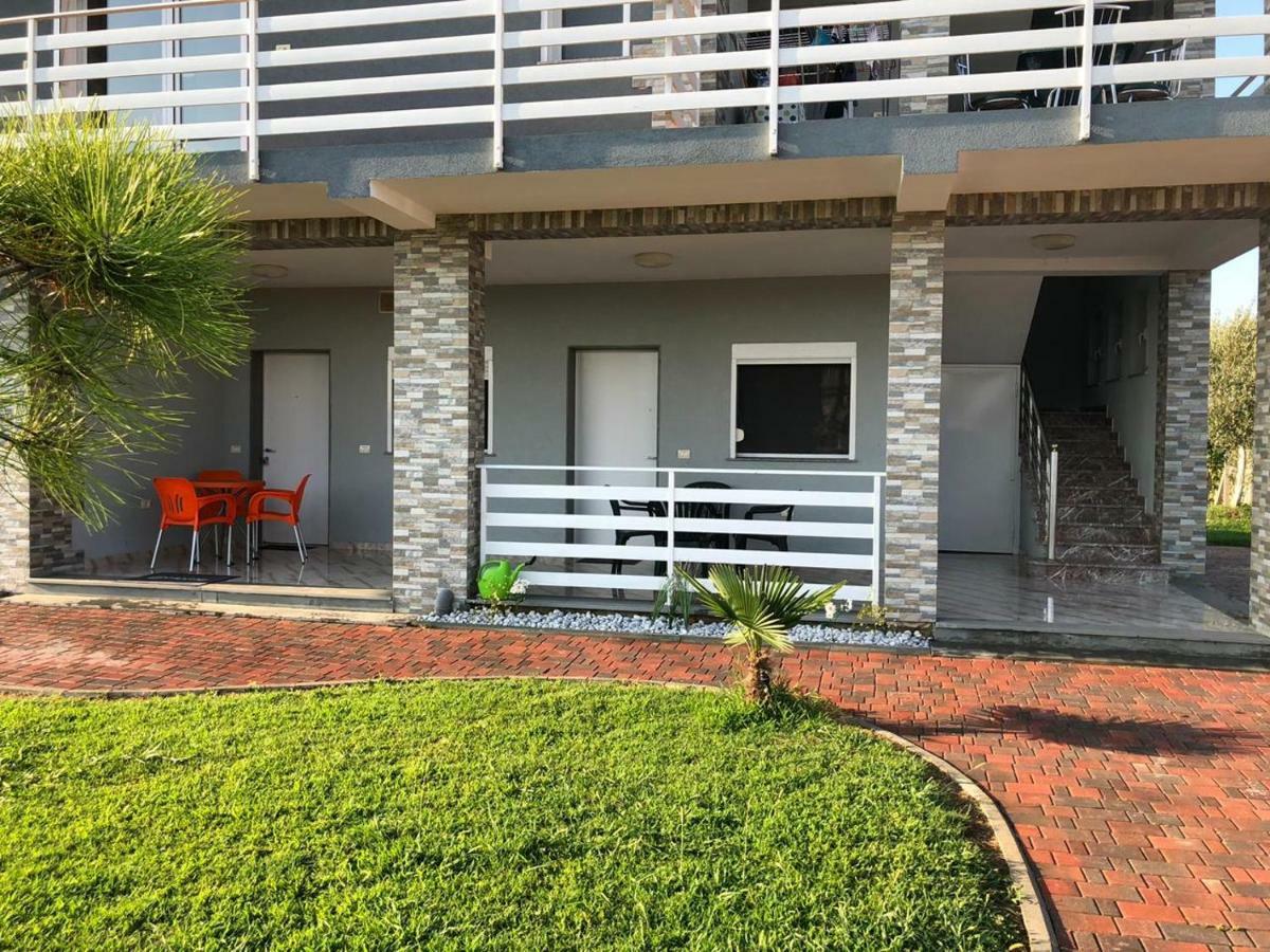 Palma Apartments Durrës Esterno foto